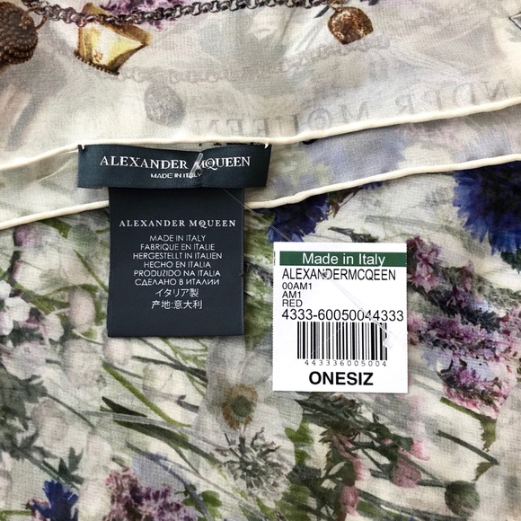 Alexander McQueen β€οΈβ€οΈβ€οΈ Wild Meadow Silk Scarf - Picture 3 of 8